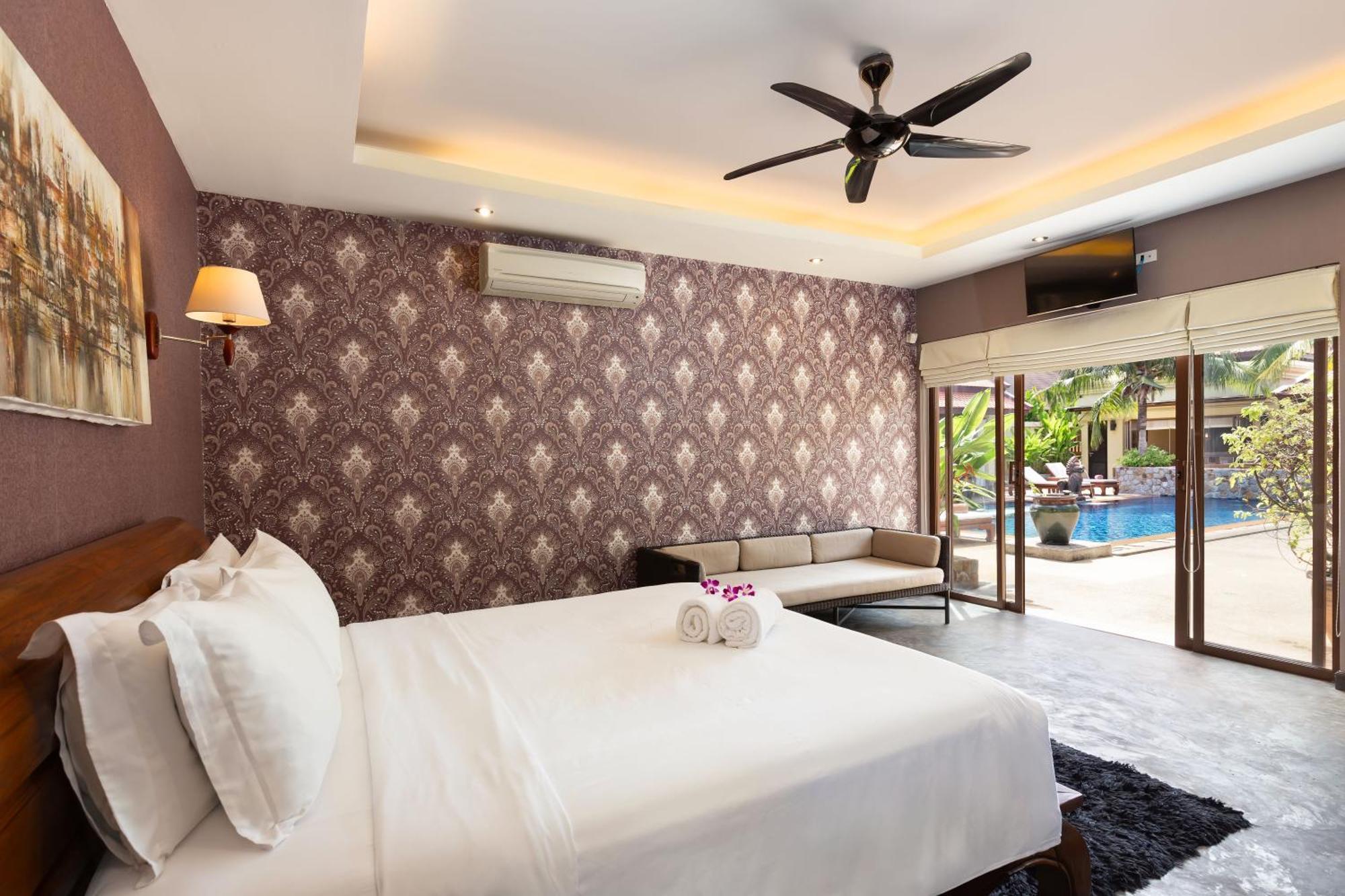 Extraordinary Courtyard 6Br Pool Villa Sri Suri, Naiharn Rawai Bagian luar foto